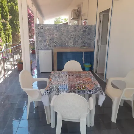 Vulcano: La Porta Delle Eolie Guest house *